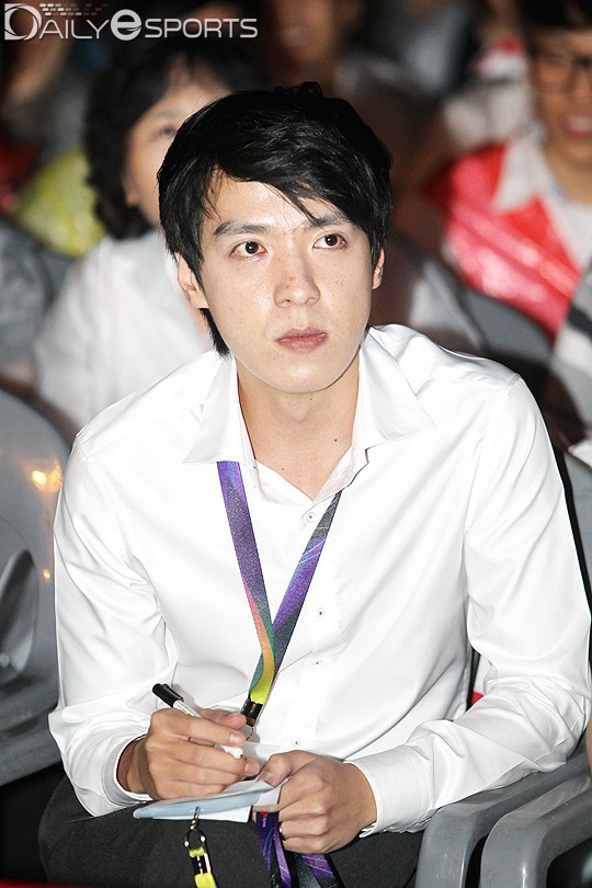 SKT 김정균 코치 "결승 치르듯 내전 준비했다"