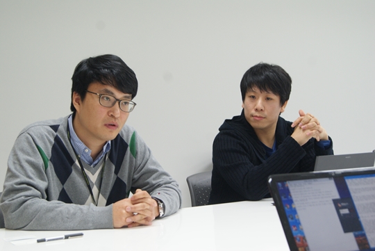게임하이 김대훤 개발총괄이사(좌측)와 타임캐스트 최영태 대표