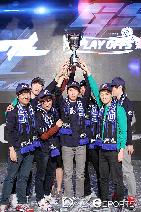 벤큐 GSTL 시즌2에서 우승을 차지했던 액시옴에이서