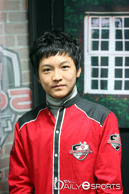 2008년에도 눈에 띄는 외모로 관계자들의 관심을 한 몸에 받았던 조재걸.