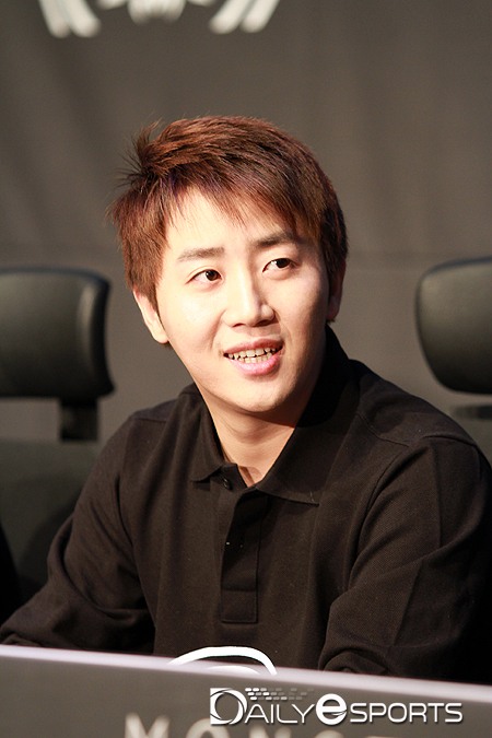 '나 혼자 산다' 출연 홍진호, 공중파서도 '폭풍 인기'?