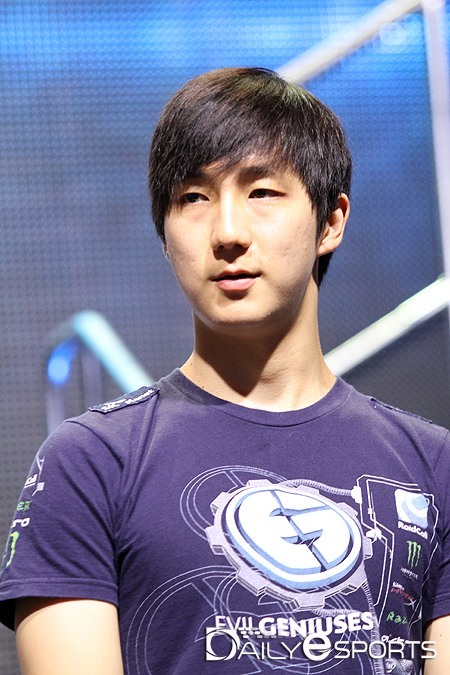 폴란드의 프로토스에게 역전패를 당하며 패자조로 떨어진 이제동.