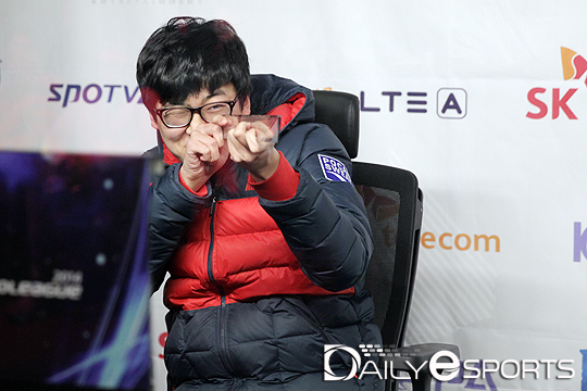 또 다시 등장한 원이삭의 '자 세리머니'