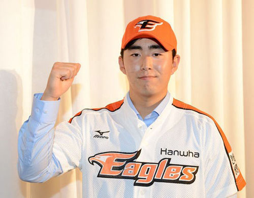 ▲스프링캠프에서가장괄목할만한모습을보이고있는한화최영환.사진│한화이글스