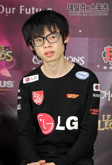 IM 2팀, '파라곤' 최현일 카드 쓸까