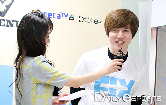 김택용 질럿 찌르기 '죽지 않았어!'