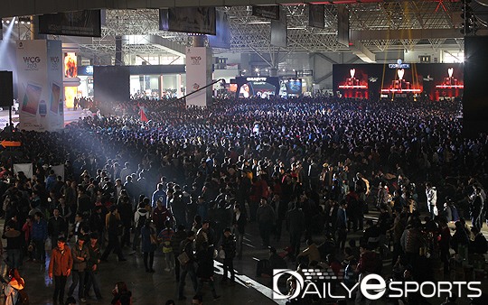 지난해 WCG 그랜드 파이널에서 장재호의 경기를 관람하기 위해 현장을 찾은 중국 팬들.