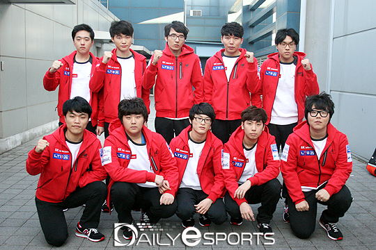 '롤챔스 2연속 내전' SKT "후회없이 싸우고 8강은 같이"