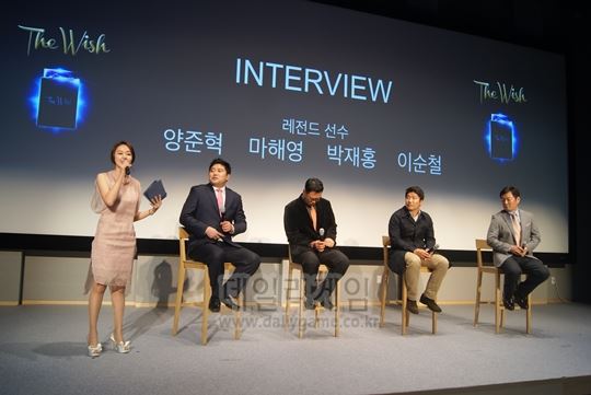 김민아 아나운서와 나란히 앉은 양준혁, 마해영, 박재홍, 이순철 해설위원.