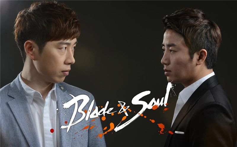 블레이드&소울로 치러지는 비무 대회의 이벤트전에 출전하는 임요환(왼쪽)과 홍진호.