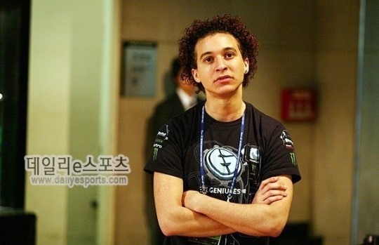 '스테파노' 일리예스, EG와 결별