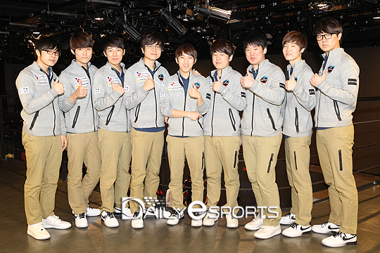 CJ 엔투스 스타2 팀이 3라운드 준플레이오프와 플레이오프에서 연속 승리를 거두면서 프로리그 징크스를 이어갔다.