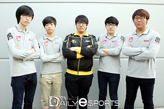 '라일락' 전호진(왼쪽)을 제외하고 완전히 바뀐 IM 2팀.