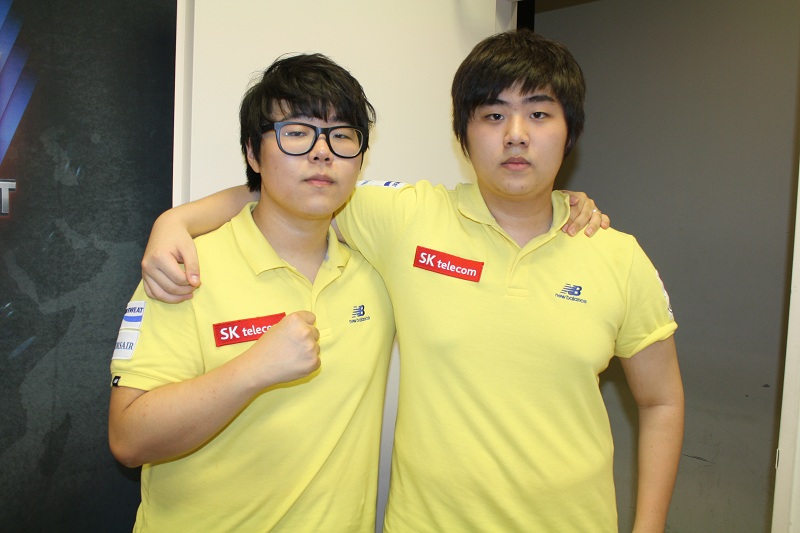 SK텔레콤 T1 S의 서포터 이재완(왼쪽)과 원거리 딜러 배준식.