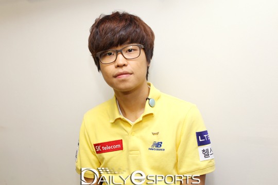 인간상성에 둘러 싸인 SK텔레콤 김민철