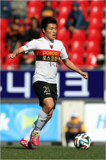 K리그클래식포항스틸러스의이명주(자료사진/한국프로축구연맹제공)