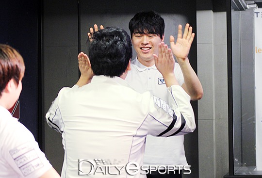 스타2로 회춘한 송병구…909일만에 프로리그 6연승 달성
