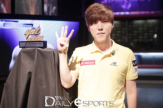 WCS GSL 코드S 시즌2 결승에 오른 SK텔레콤의 프로토스 김도우.