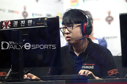 권진만 맞아? 공격적인 스나이퍼로 변신!