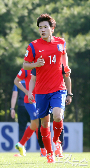 '홍명보호'의수비형미드필더한국영은벨기에와2014국제축구연맹(FIFA)브라질월드컵조별리그3차전에서자신의선수인생을걸고경기하겠다는굳은각오를밝혔다.황진환기자