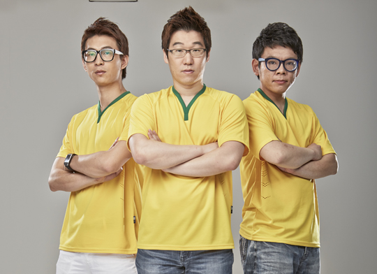 프로게이머 3명으로 구성된 잇츠 30.2.