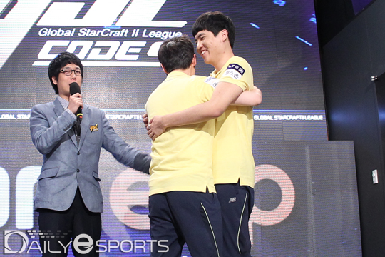 SK텔레콤 10년만의 팀킬 결승, 훈훈한 마무리