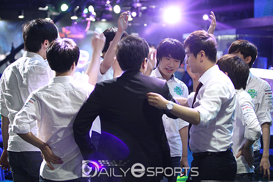 진에어 4R 우승은 '트리플킬 삼총사' 덕