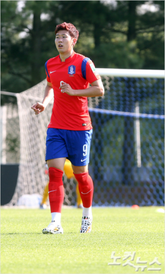 브라질월드컵을통해강렬한인상을심은손흥민은향후한국축구의밝은미래를이끌주인공이다.황진환기자