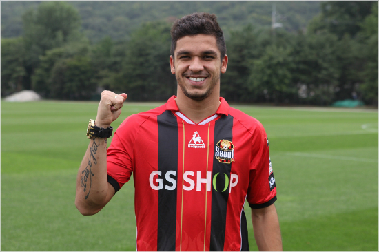 FC서울은K리그에서이미검증된브라질출신공격수에벨톤을영입해후반기도약을노린다.(자료사진=FC서울)