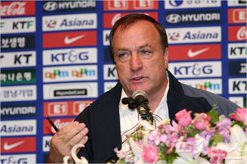 딕아드보카트감독.(자료사진)