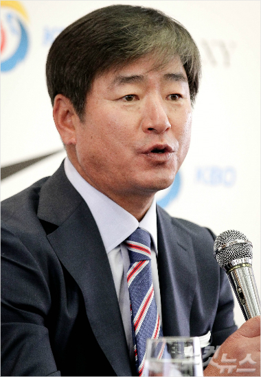 대표팀지휘봉을잡은삼성류중일감독.(자료사진)
