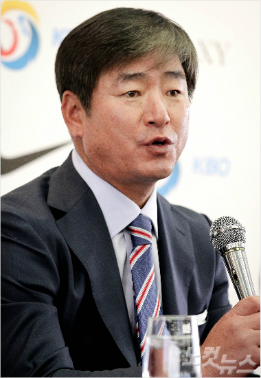 '8년전과는다를겁니다'9월인천아시안게임에서야구대표팀을이끌류중일삼성감독.(자료사진)