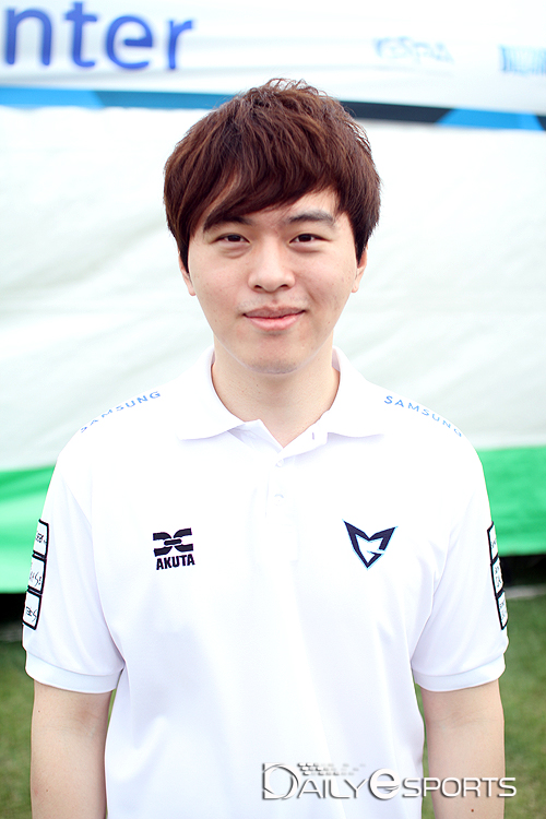 삼성 송병구 '자스베이더'로 세리머니상