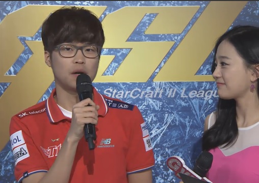 SK텔레콤 김민철이 최종전에서 정우용을 꺾은 뒤 인터뷰에 응하고 있다(사진=곰exp 방송 화면 캡처).