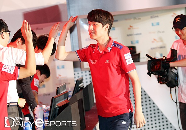 저그전과 최종 성적 비례하는 정윤종