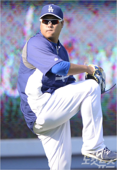 '하루만더지켜보세요'14일(한국시각)애틀랜타원정에서오른엉덩이부상으로교체돼14승이무산된LA다저스류현진.(자료사진)