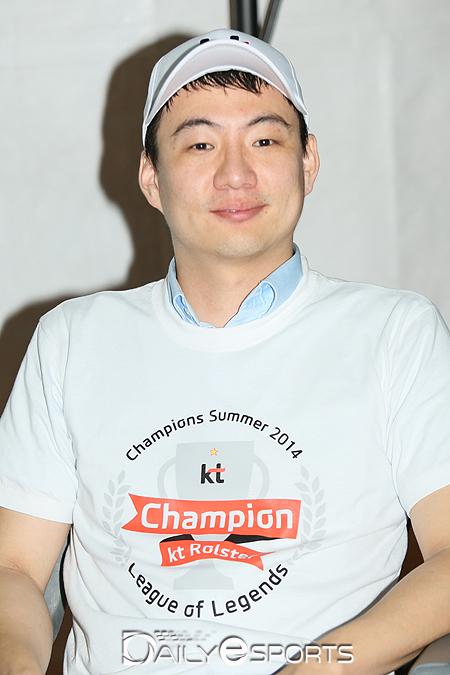 KT 이지훈 감독 "휴가 반납하고 롤드컵에 매진"