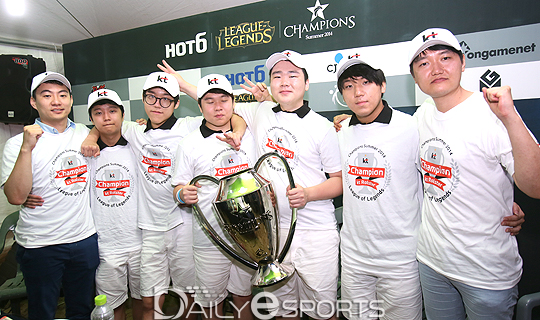 '롤챔스 우승' KT 애로우즈 "이젠 롤드컵이다"