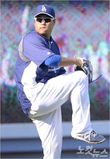 22일(한국시각)첫불펜투구를소화하며복귀가능성을높인LA다저스류현진.(자료사진)