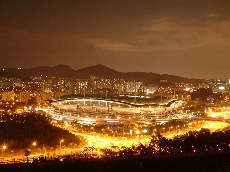 롤드컵 시즌4 결승전이 열리는 상암동 월드컵 경기장.