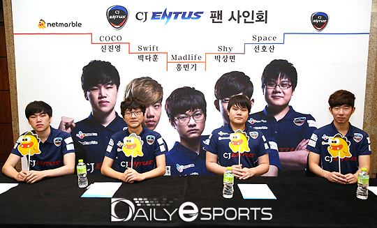 CJ 프로스트, 장애우와 특별한 만남