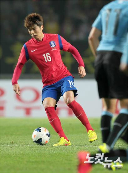 8일오후고양종합운동장에서열린한국-우루과이친선경기에서스위퍼로출전한기성용.(박종민기자)