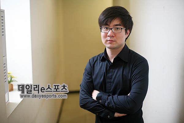 KT 롤스터, 스타2 코치로 류원 영입