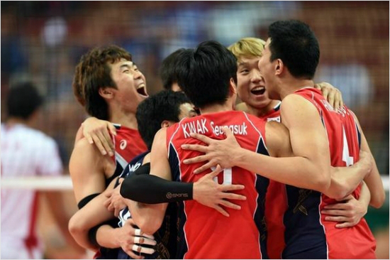 박기원감독이이끄는남자배구대표팀은2006년도하대회이후8년만의금메달을전경기승리로따낸다는각오다.(자료사진=국제배구연맹)
