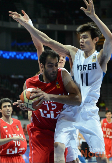 이란남자농구대표팀의센터하다디(사진제공=KBL)