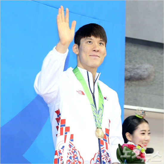 박태환, "100m는 양보없다"-예선 전체 1위