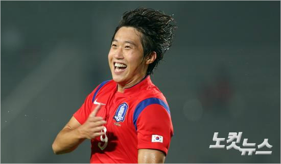 이용재는홍콩과2014인천아시안게임남자축구16강에서후반14분답답한0-0의균형을깨는선제골을터뜨리며한국의승리를이끌었다.황진환기자