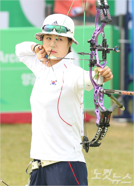 27일오전인천계양아시아드양궁장에서진행된인천아시안게임양궁컴파운드여자단체결승전에출전한최보민.황진환기자