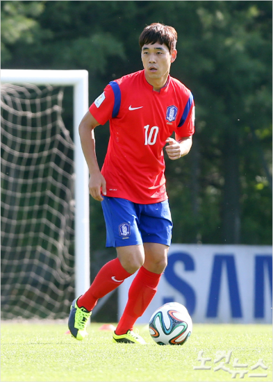 잉글랜드프리미어리그아스널에서방출된박주영은사우디아라비아와아랍에미리트(UAE)클럽의영입제안을받아중동진출이유력하다.황진환기자