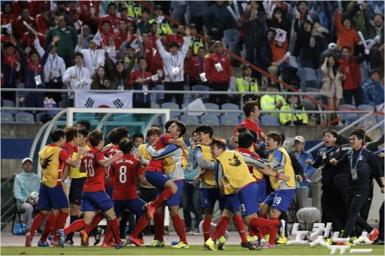 임창우, 종료 직전 결승골! 한국, 북한 꺾고 축구 금메달